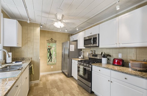 Pendleton Apartment | Near Clemson! Lofted Apartment, within walking distance of Historic Pendleton