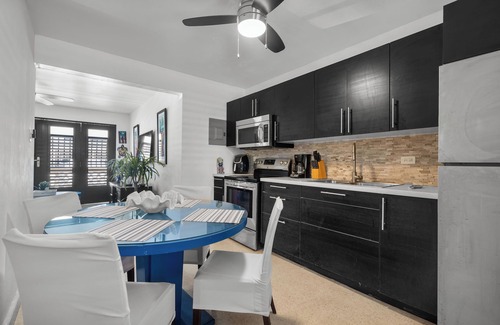 Vilomar Apartment | Near Luquillo Beach | Free Parking | Air Conditioner
