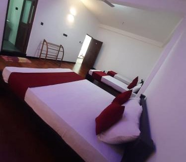 Nuwaragam Palatha Central Hotel | Nelumpura Resort