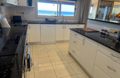 Muloowurtie House | Neo's Nook- Panoramic sea views! Off peak special available!