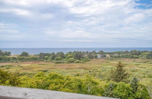 Neskowin House | Neskowin Eyrie - Meredith Lodging