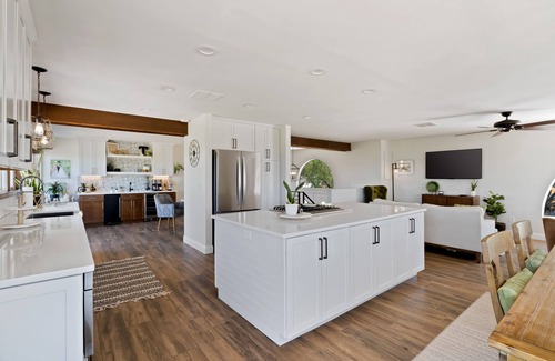 Tucson House | Nestled in the beautiful desert of Tucson, this home will take your breath away.