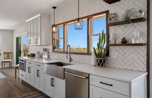 Tucson House | Nestled in the beautiful desert of Tucson, this home will take your breath away.