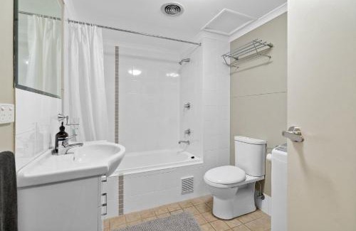 The Entrance Apartment | Nesuto Apartment Unit 515