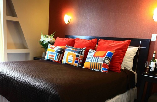 Queens Hotel | Nesva Hotel