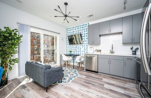 Old Fourth Ward Apartment | New 1BR with Balcony in Downtown 542Blvd205