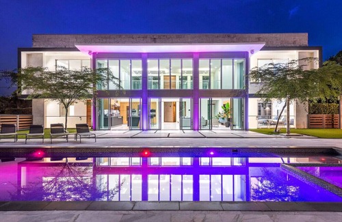 Southwest Ranches Apartment | *NEW* 2 Acre Modern Compound - Modani Estates