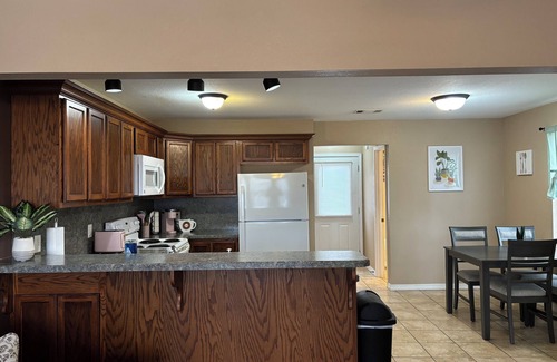 West Plains House | New 2 bedroom home near Downtown