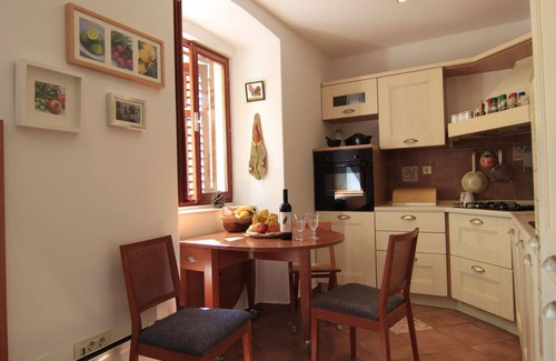 Pile Apartment | NEW 2019 - Apartment Koke 10 min from the Old Town