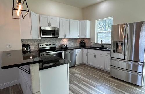 Canyon Lake House | New 2025 Modern 3BR Retreat