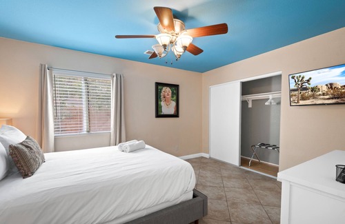 Indio House | NEW - 4BR Oasis- Pool-Spa -BBQ-Games S2