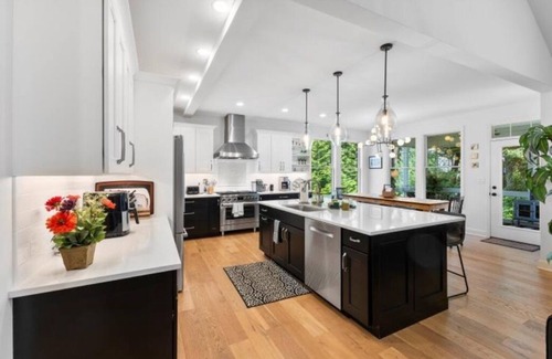 Saratoga Springs House | NEW 5 BR 4 Bath IMPECCABLE home Community Indoor pool! EV charger