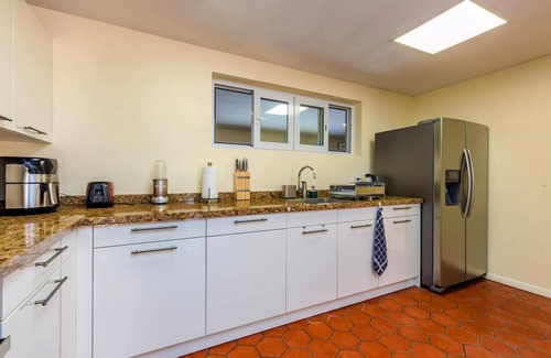 Oranjestad Villa | NEW 6br6 5BA Villa 200m to Beach w Privatepool