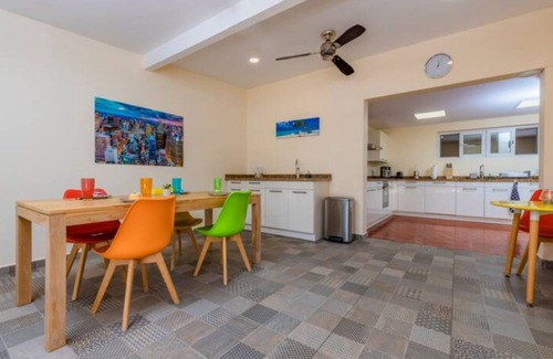Oranjestad Villa | NEW 6br6 5BA Villa 200m to Beach w Privatepool