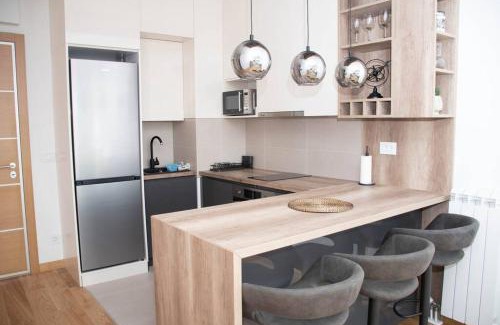 Vozdovac Apartment | New ALux cozy apartment + garage