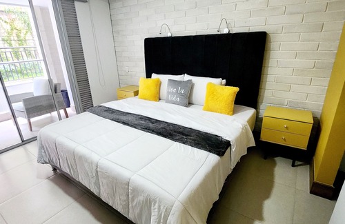 Granada Apartment | New Apartment, Ideal for Travel and Business