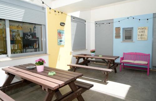 Foners Hostel | New Art Hostel - Albergue Juvenil