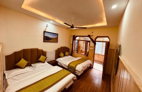 Sitapur Hotel | NEW BASERA HOTEL