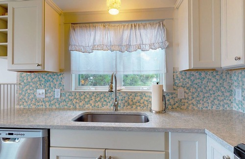Old Orchard Beach Cottage | NEW!| Beach Haven| Beachfront| Bayley Vacation Rentals