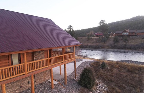 South Fork House | New Build - South Fork Retreat with river view! 5 BR for 14!