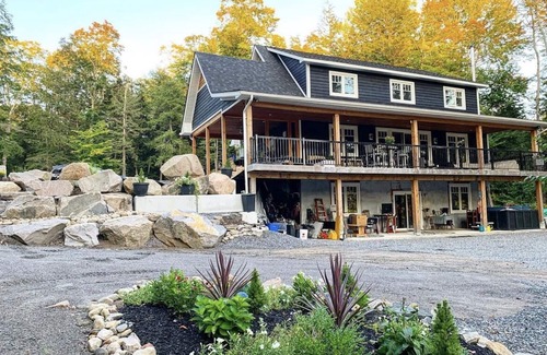 Muskoka Lakes Cottage | New Build with Hot Tub & Steam Room, bonfire pits, flatland & sun all day :)