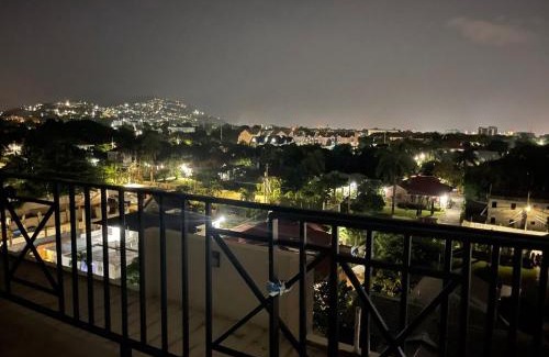 Barbican Apartment | New Central 2 bed 2 bath Apartment with pool