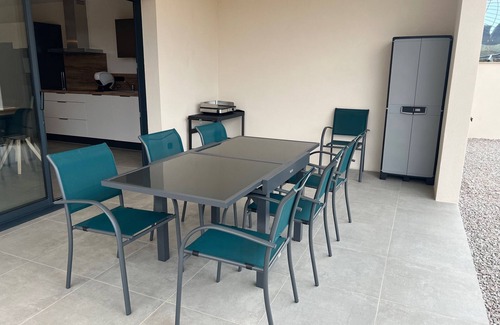 Bastelicaccia Apartment | New, comfortable, air-conditioned villa, 5/7 pers, sea and mountain views