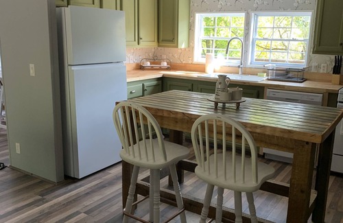 Nelsonville House | New for FALL 2022! The Foundry 15 minutes from Hocking Hills or Ohio University.
