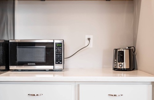 University District Apartment | NEW! | Free Parking | Central Location