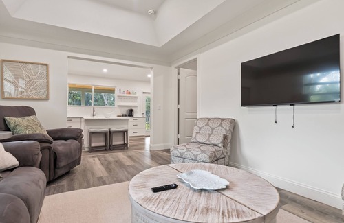 Vero Beach House | NEW LAKE HOUSE Just remodeled All newly furnished with comfort in mind.