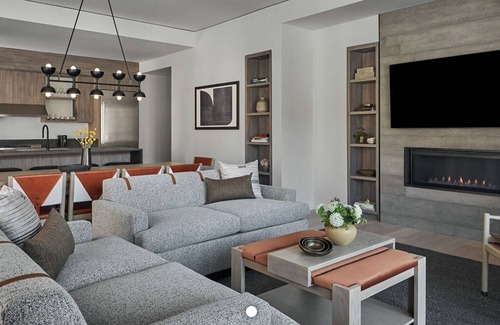 Park City Resort | NEW LISTING~5 Star Pendry Residence~SKI-IN SKI-OUT~ROOF TOP POOL~2 Kings~3 Bath