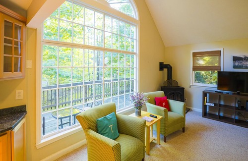 Ogunquit House | New Listing! Escape to the Ogunquit Charm, Near Beach & Town! Wifi, Firepit