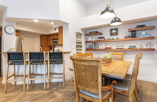 Edwards Condo | New Listing! Located in Edwards close proximity to shops and restaurants!