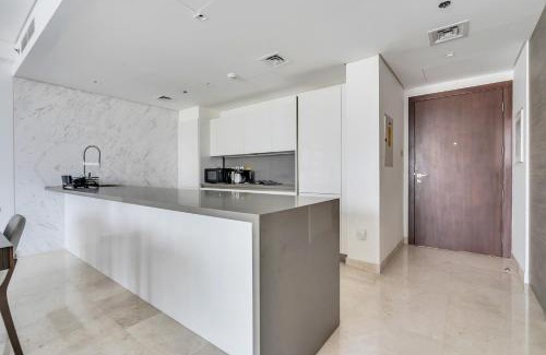 Al Quoz Apartment | New Luxury 1BR Apart Business Bay with Balcony