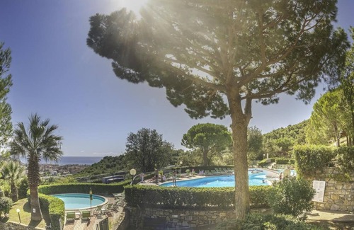 Marina di Andora House | New Management Holiday Home Villaggio Colombo V4 with Garden and Shared Pool