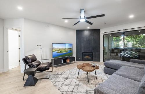 Camelback East Apartment | New Modern apt, vacation or long stay