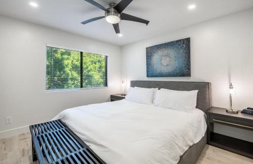 Camelback East Apartment | New Modern apt, vacation or long stay