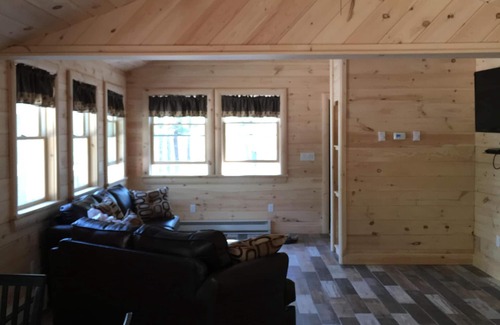 Chocorua Cabin | New Pine Cabin in the white mountains walk to white lake new