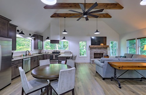 Dahlonega Cabin | New! Riverfront with Arcades & Firepit