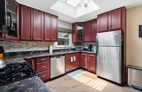 Silver Strand House | New! Rooftop Ocean View Deck! Dogs Welcome