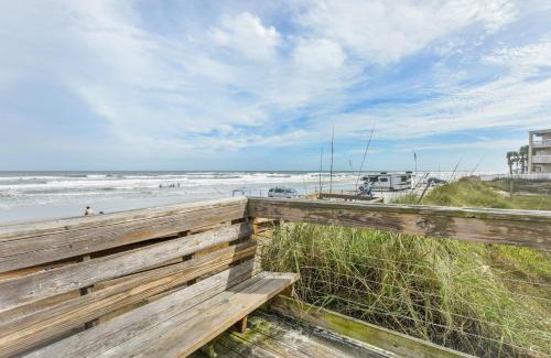 New Smyrna Beach Apartment | New Smyrna Beach Hideaway Less Than 1 Mi to Beach!