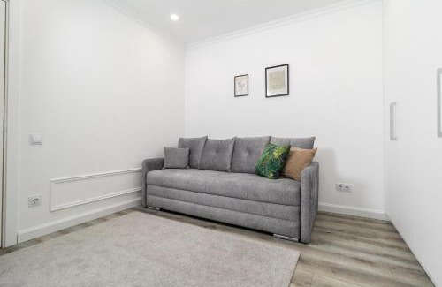 Chisinau Apartment | New! Spacious 2BR in Quiet Area Alba Iulia