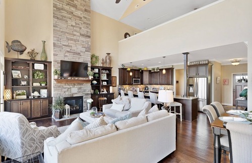 Seneca House | New to VRBO! Big water views, private dock, pool table, 15 min Clemson!