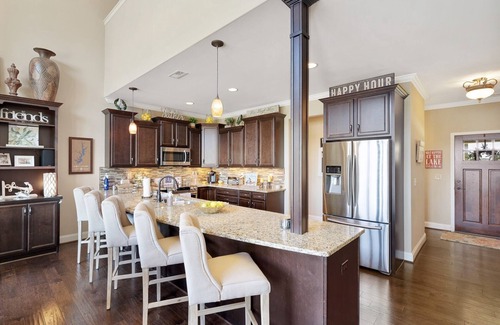 Seneca House | New to VRBO! Big water views, private dock, pool table, 15 min Clemson!