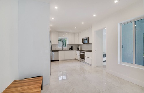 Ojus House | NEW VILLA WITH POOL AND GARDEN BY AVENTURA MALL