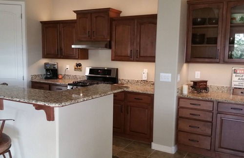 Flagstaff House | Newer 2350 SQ FT Townhouse private, close to downtown, hilltop views, A/C