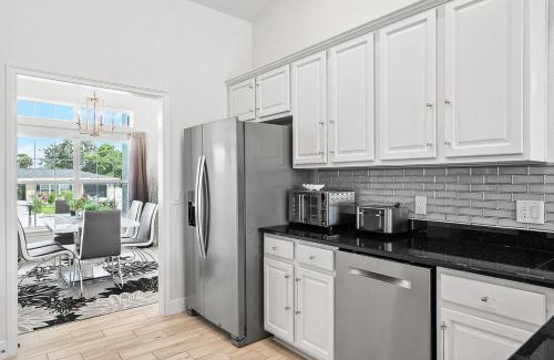 Oakland Hills House | Newley Built Heated Pool Golf course Views