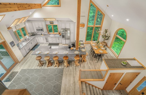 Nellysford House | Newly Rebuilt Home - Hot Tub - Sauna - Sleeps 14
