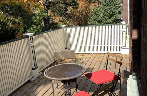 Dufferin Grove House | Newly Reno'd home 2BR+1.5Bath in downtown Toronto