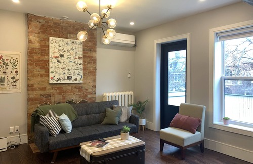 Dufferin Grove House | Newly Reno'd home 2BR+1.5Bath in downtown Toronto